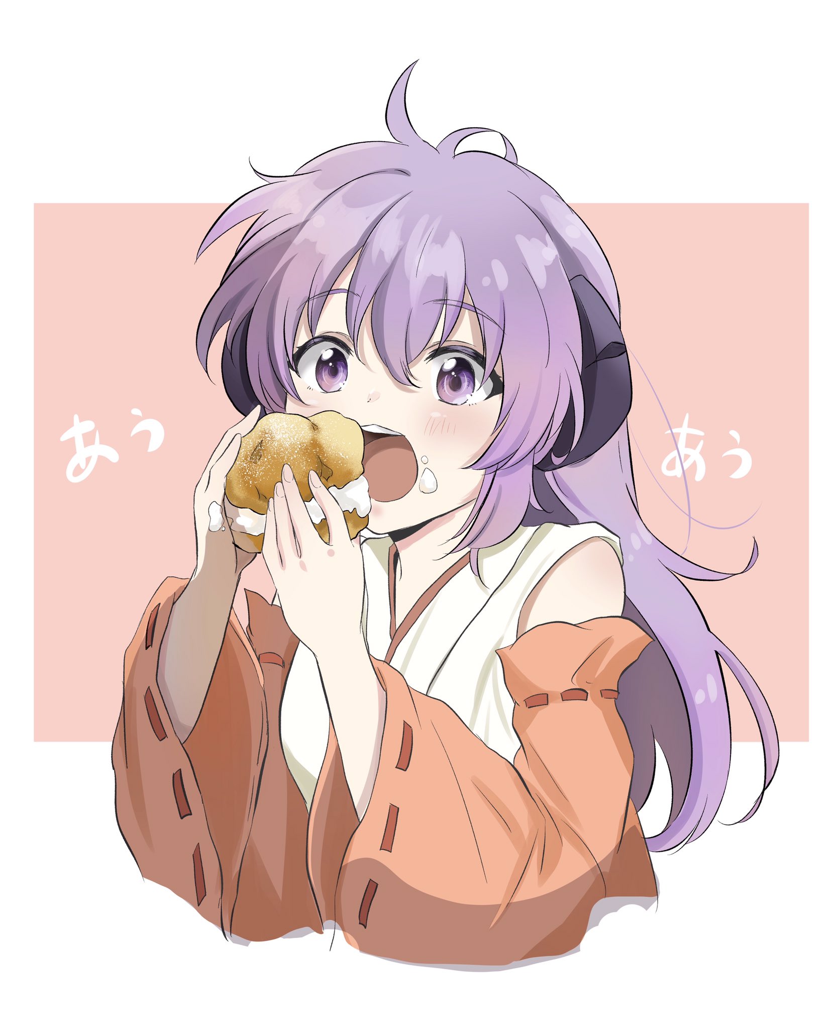 Hanyuu eating her favorite cream puff